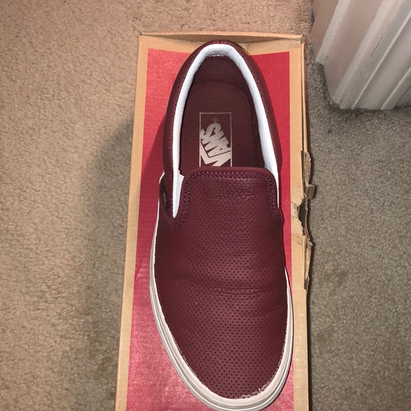 Classic Slip-On Vans - Picture 3 of 3